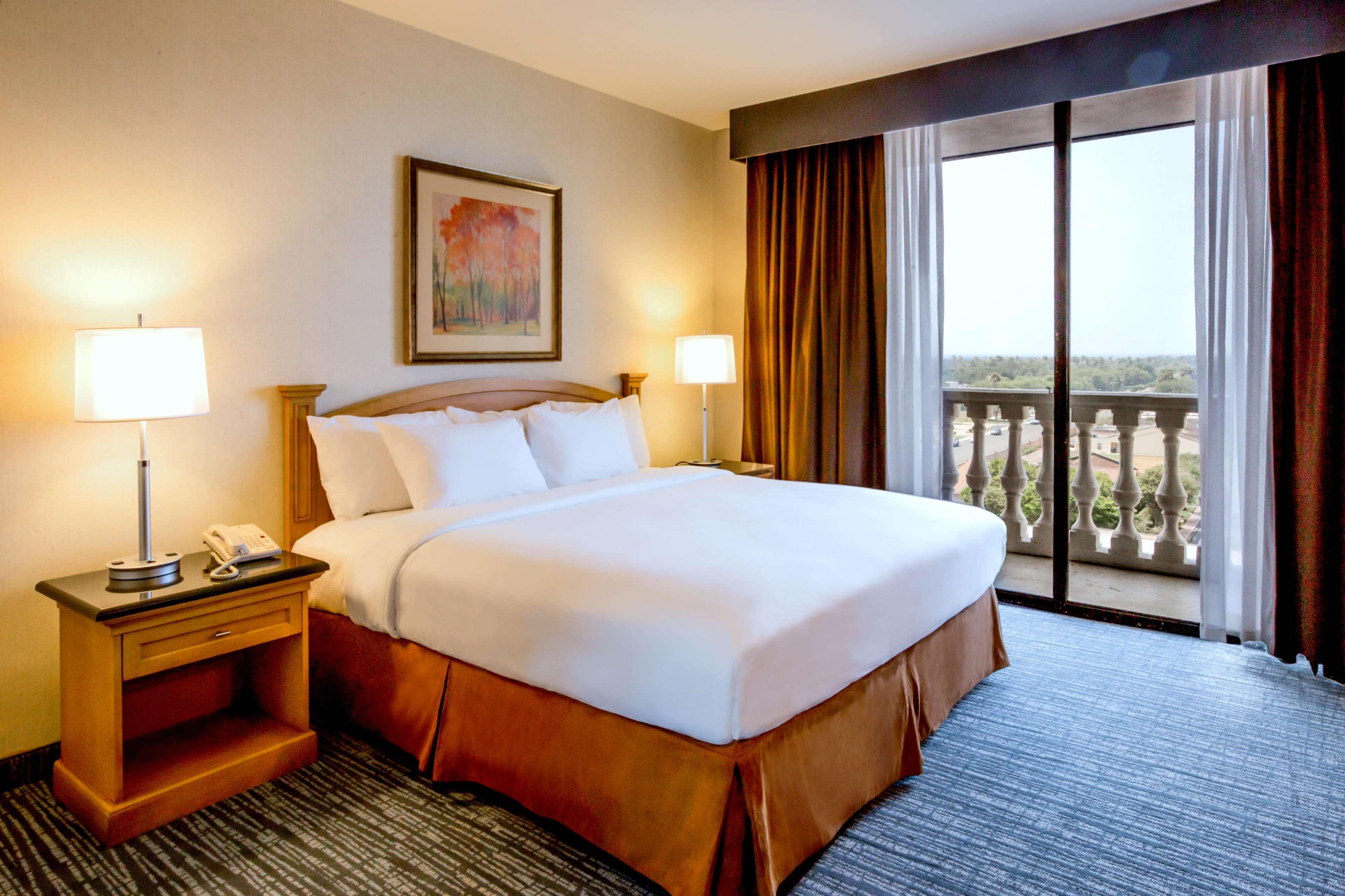 Doubletree By Hilton Mcallen Esterno foto